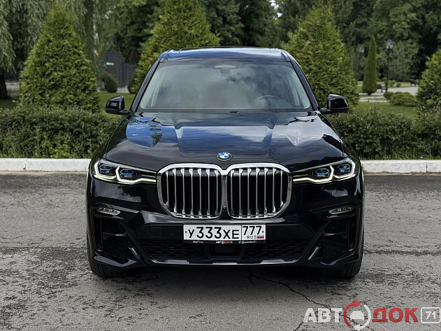 BMW X7. Фото 1