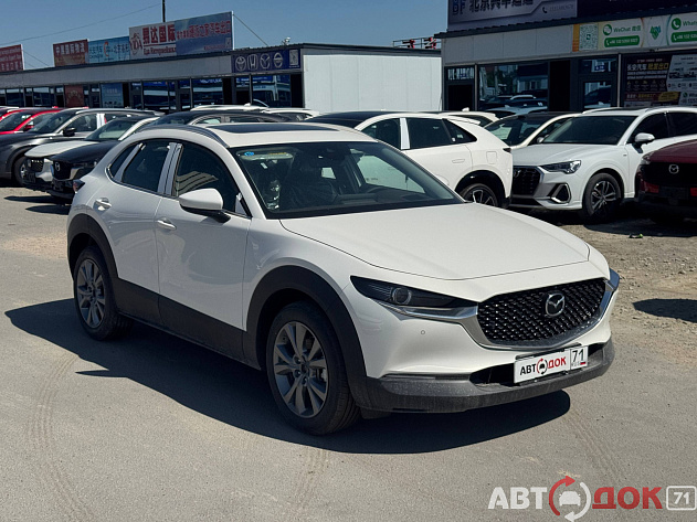 Mazda CX-30. Фото 1
