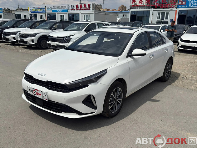 Kia K3. Фото 1