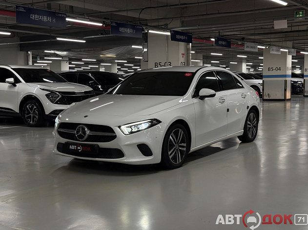 Mercedes-Benz A-Class 200d. Фото 1
