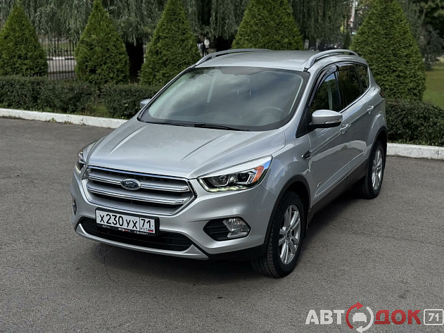 Ford Kuga. Фото 1
